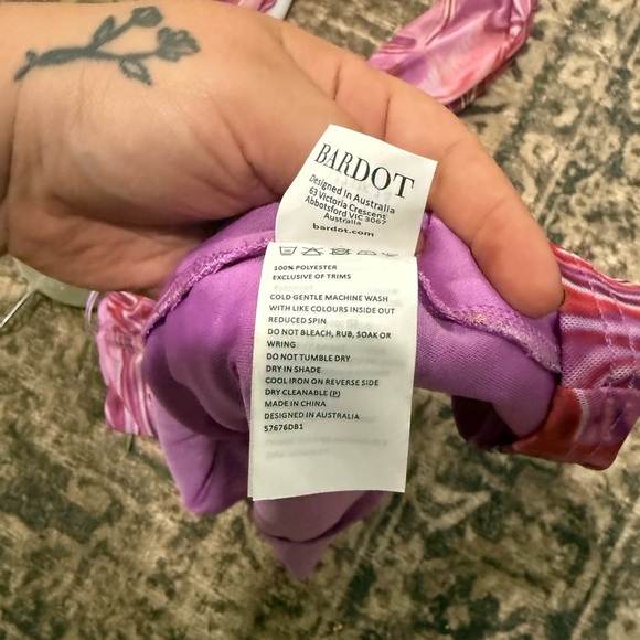 Bardot Pink Swirl crisscross top tie in the back Mini Dress size xl - Picture 11 of 11